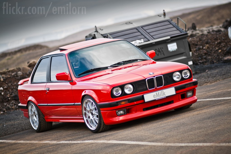 Illustration for article titled E30 Vs 944